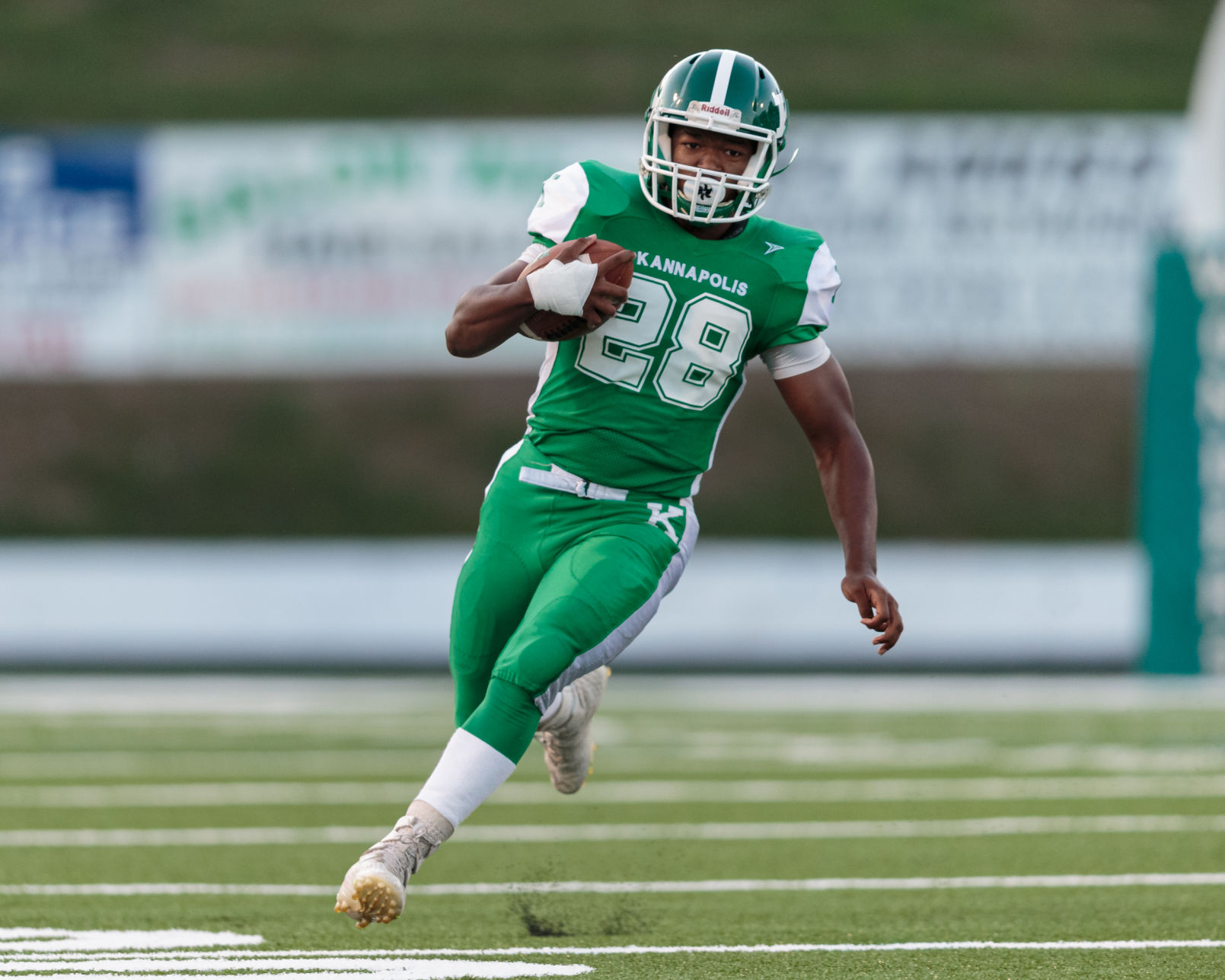 The A.L. Brown Wonders host the Gastonia Ashbrook Greenwave on a brand new field in their season opener.